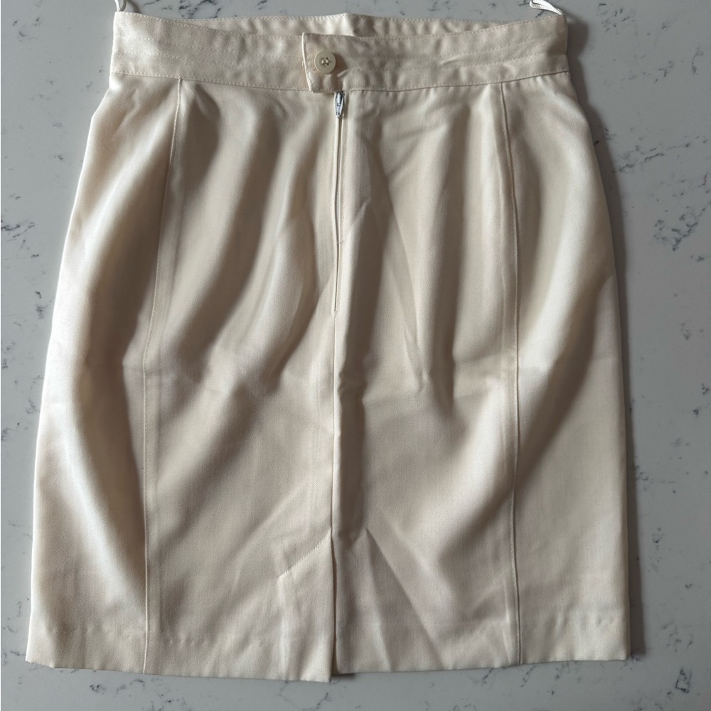 Vertigo Paris Cream Wool-Blend Skirt